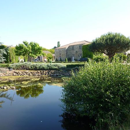 Bed and Breakfast Logis De La Robliniere Landevieille Esterno foto