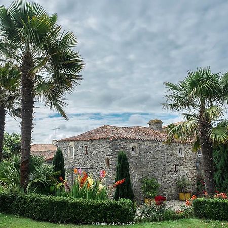 Bed and Breakfast Logis De La Robliniere Landevieille Esterno foto