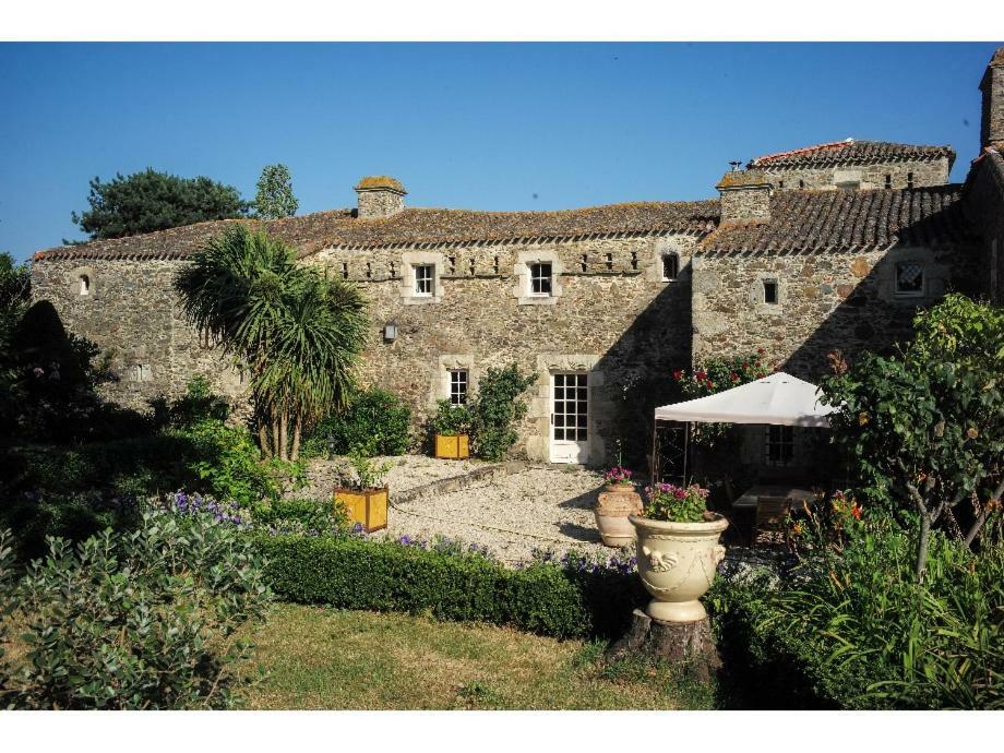Bed and Breakfast Logis De La Robliniere Landevieille Esterno foto