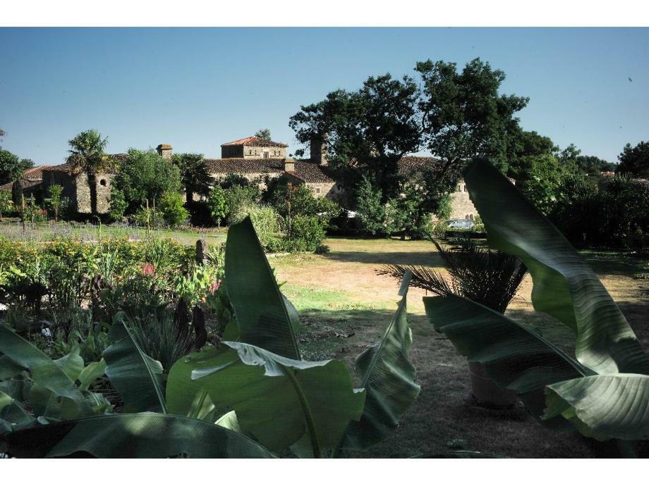 Bed and Breakfast Logis De La Robliniere Landevieille Esterno foto