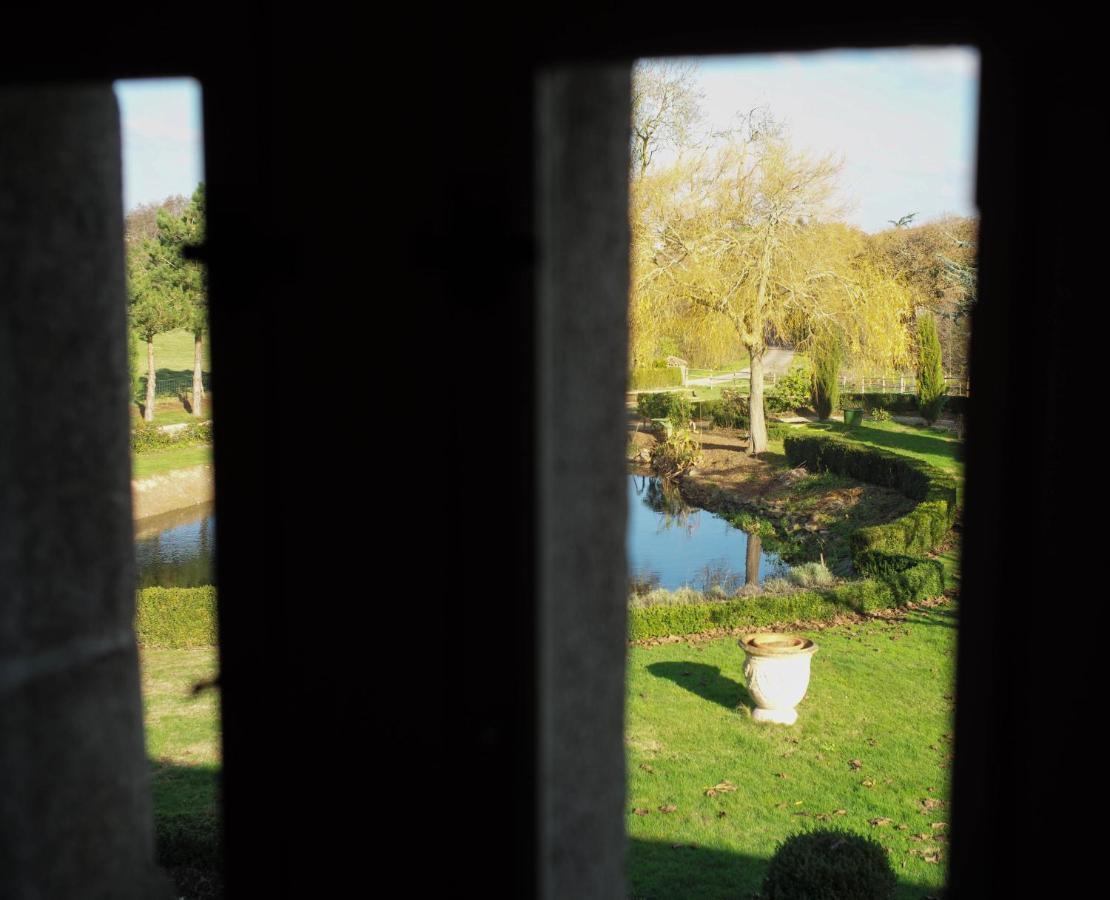 Bed and Breakfast Logis De La Robliniere Landevieille Esterno foto